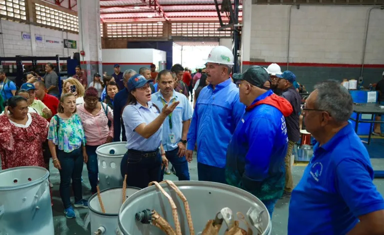 Autoridades regionales inician la entrega de transformadores para los 21 municipios del Zulia