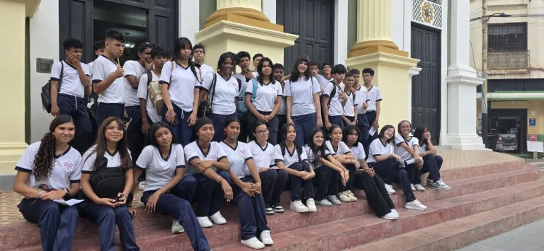 Estudiantes de la U.E. Privada Eduardo Blanco recorren instalaciones del Poder Legislativo
