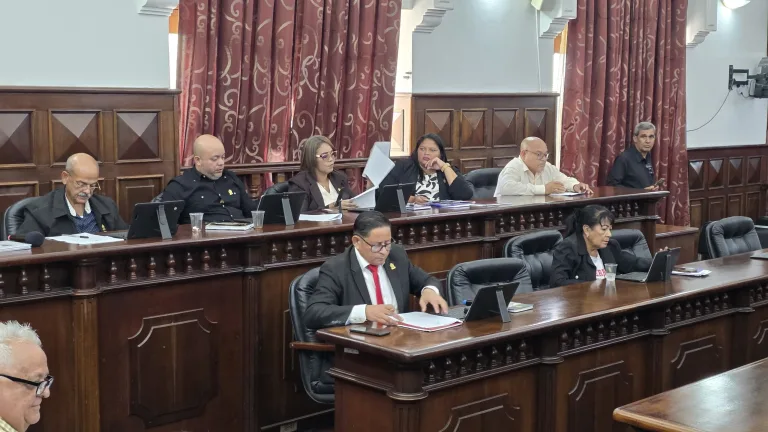 El CLEZ aprueba la Orden para profesionales de la educación física y el deporte en el Zulia.