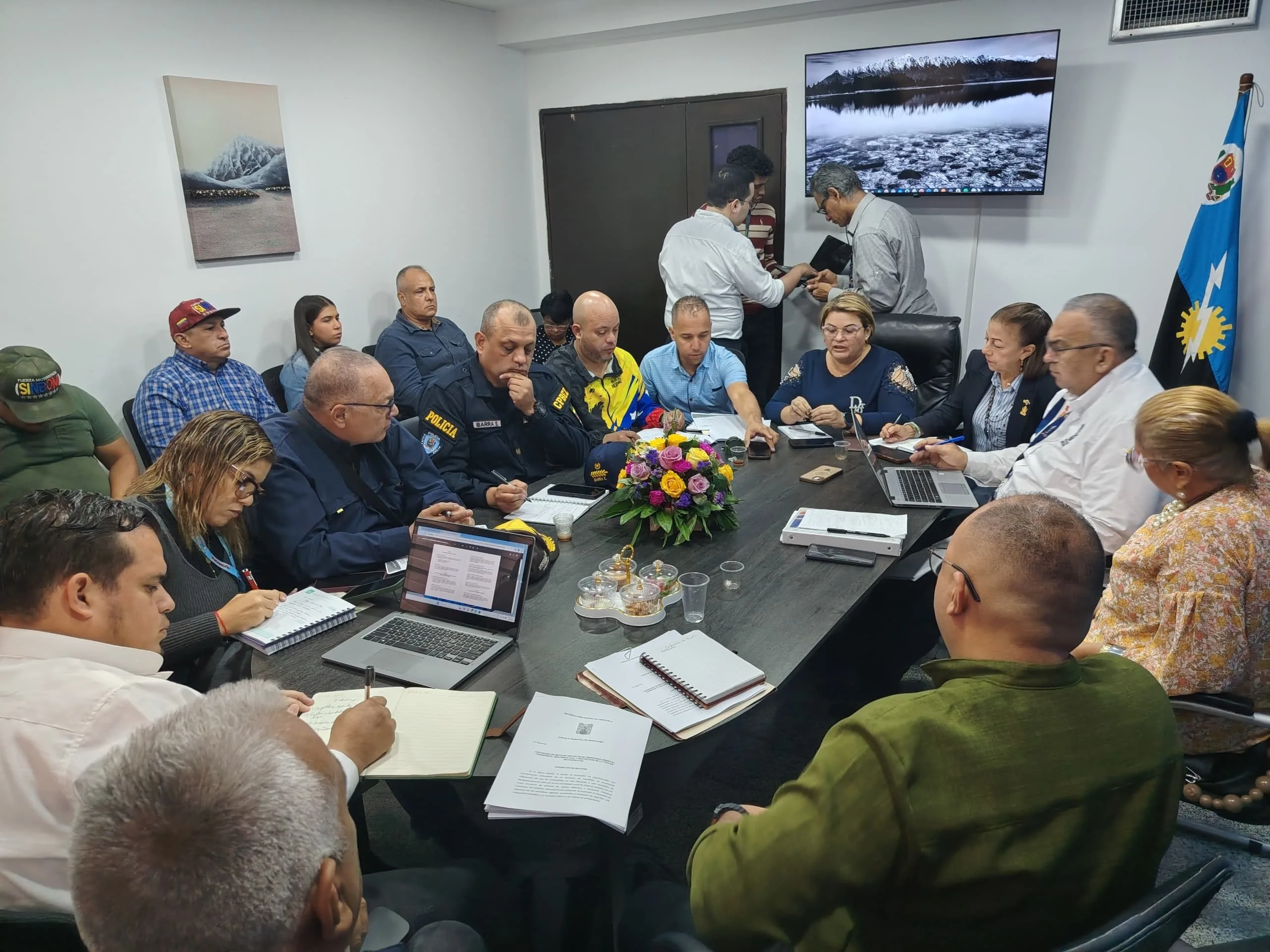 Legisladores zulianos coordinan abordaje de ordenanzas en favor de la movilización segura en unidades motorizadas